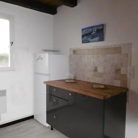 Maison Mitoyenne Noirmoutier, Calme, Terrasse, 4 Pers - Fr-1-823-80 Noirmoutier-en-l'lle